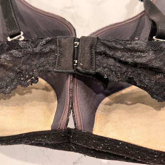 VICTORIA’S SECRET - BIOFIT black lace bra - 34DD - Picture 9 of 12